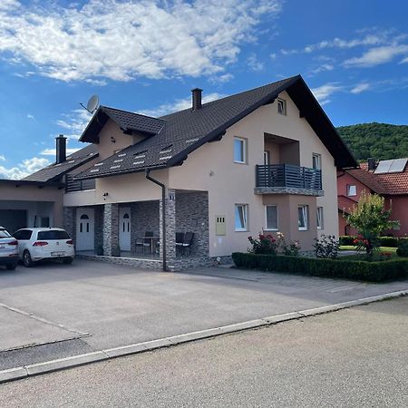 Apartman Nativis Otočac Εξωτερικό φωτογραφία