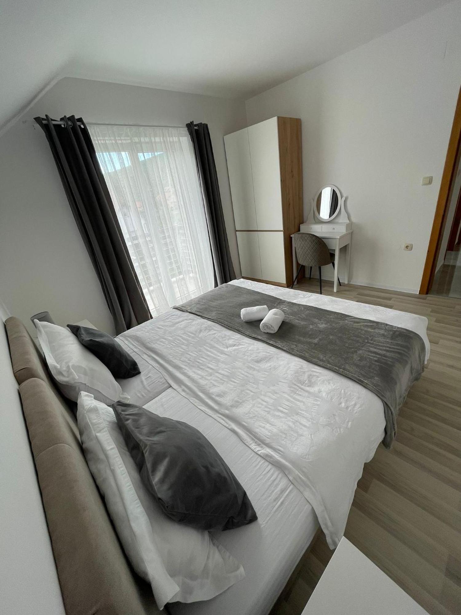 Apartman Nativis Otočac Εξωτερικό φωτογραφία