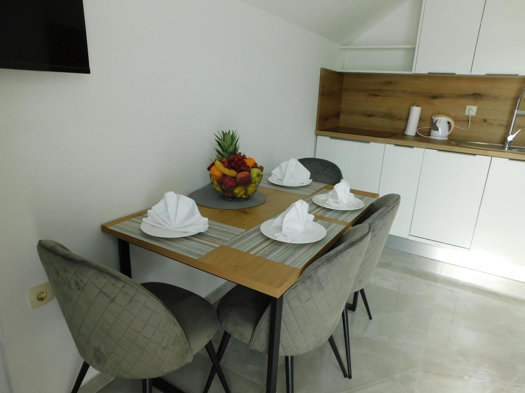 Apartman Nativis Otočac Εξωτερικό φωτογραφία